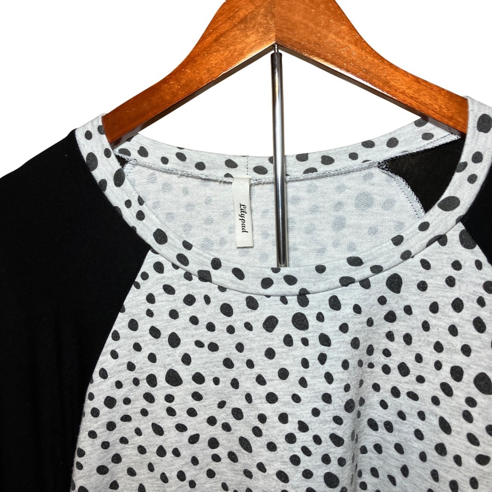 Lilypad Size L Women Gray Black Polka Dot Ruffle Sleeve Raglan Top - Picture 2 of 8